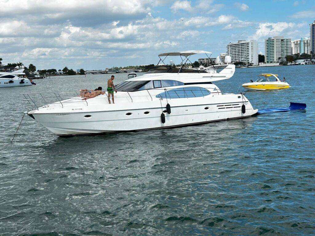 %MAlquiler de yates en Miami%